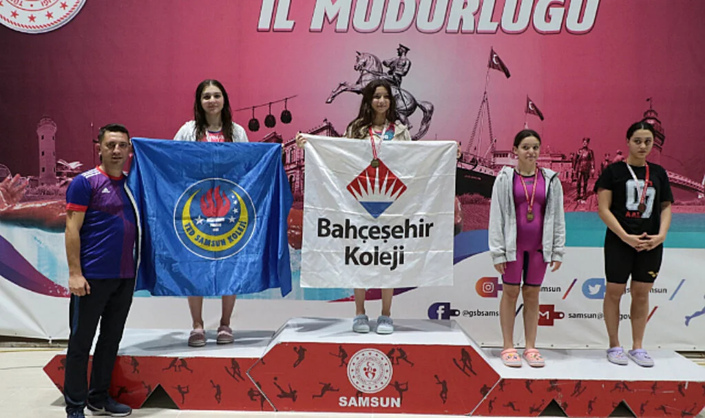 Havuzda madalya heyecanı
