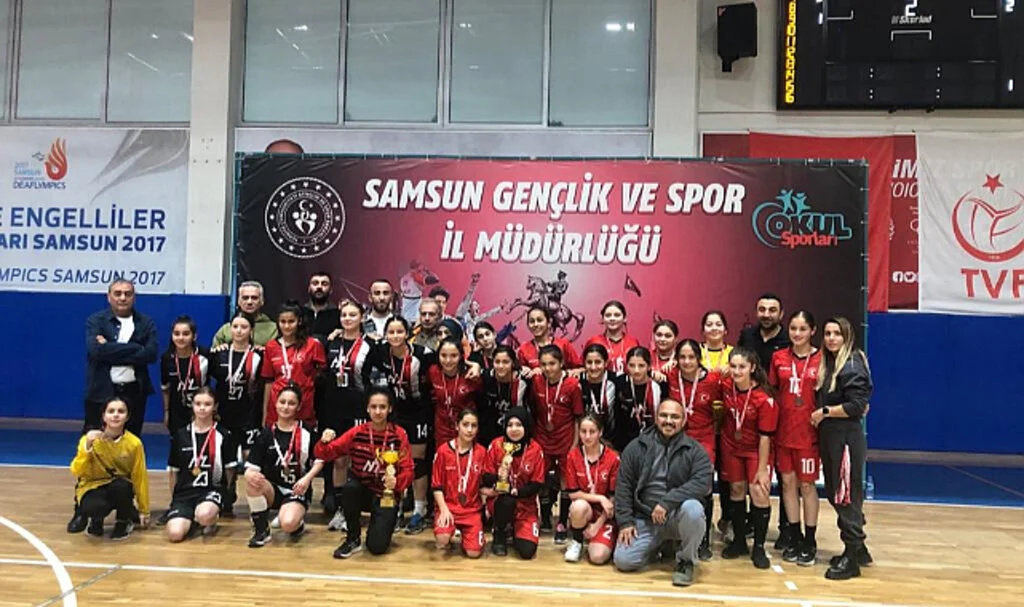 Hentbolda şampiyonlar belirlendi