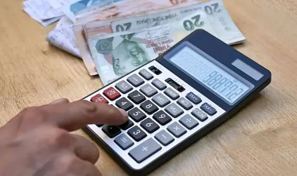 Hesap makinelerini hazırlayın! Merkez Bankası yeni sinyali verdi: Emekli zammı ve memur maaşında Ocak tablosu değişti