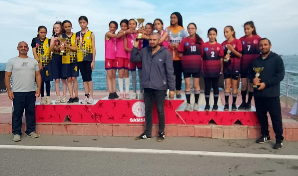 Kros Ligi'nde Firdevs Yılmaz Ortaokulu farkı