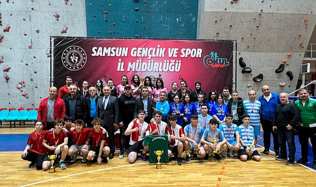 Masa tenisinde şampiyonlar belirlendi