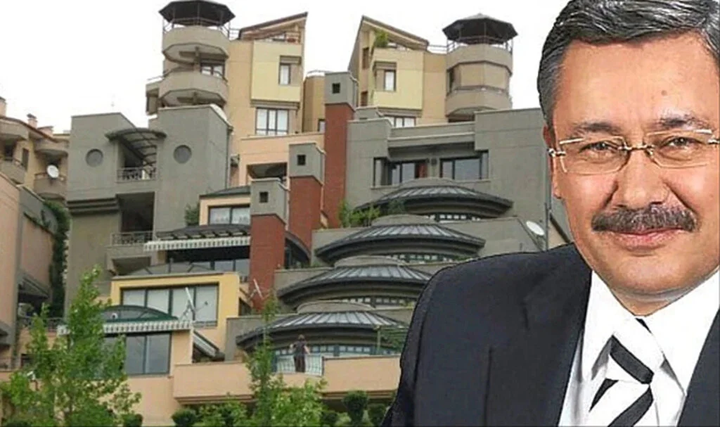 Melih Gökçek, kanuna aykırı olarak aldığı lüks evi belediyeye iade edecek