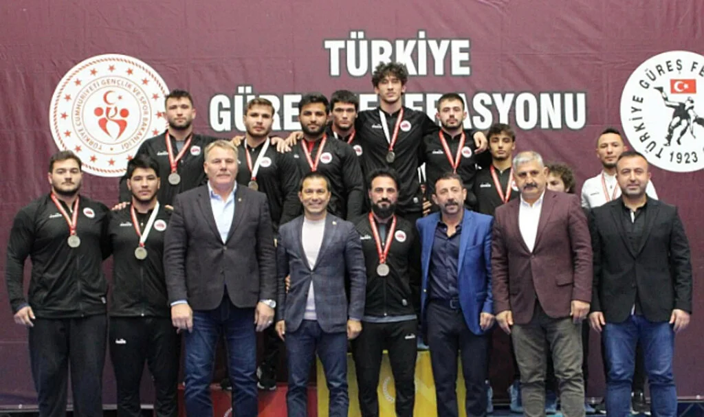 Samsun Büyükşehir Belediyesi Spor Kulübü Güreş takımı 1. lige yükseldi