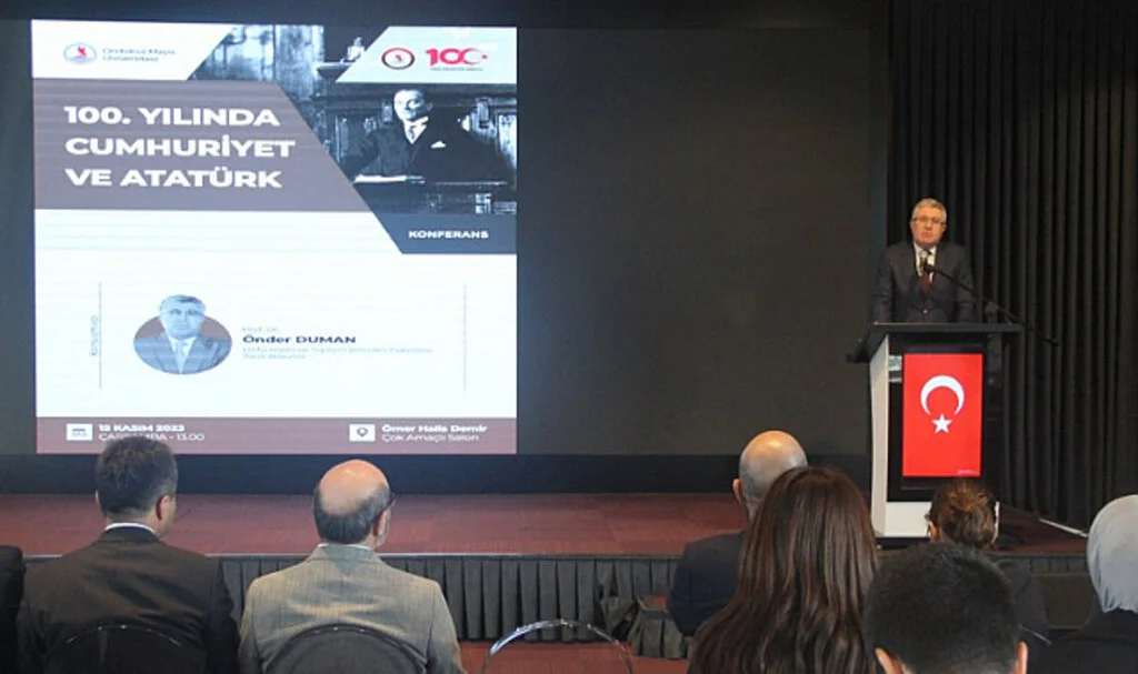 Samsun'da "100. yılında Cumhuriyet ve Atatürk" konferansı verildi