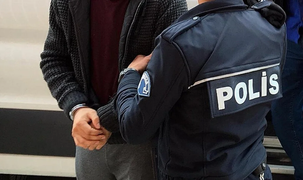 Samsun'da hakkında 12 yıl kesinleşmiş hapis cezası bulunan firari yakalandı