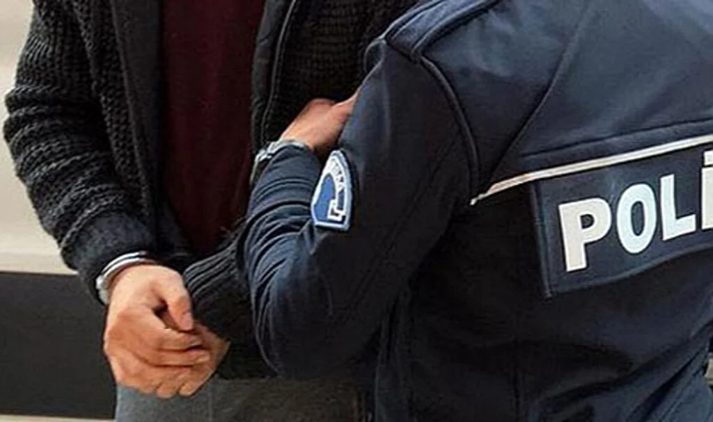 Öğretmen çifte   uyuşturucu gözaltısı