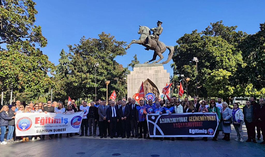 Samsun'da öğretmenler haklarını istiyor 