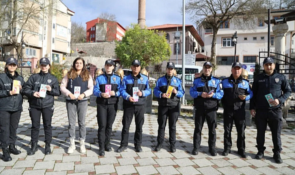 Samsun'da polisten vatandaşlara ‘dolandırıcılık’ uyarısı