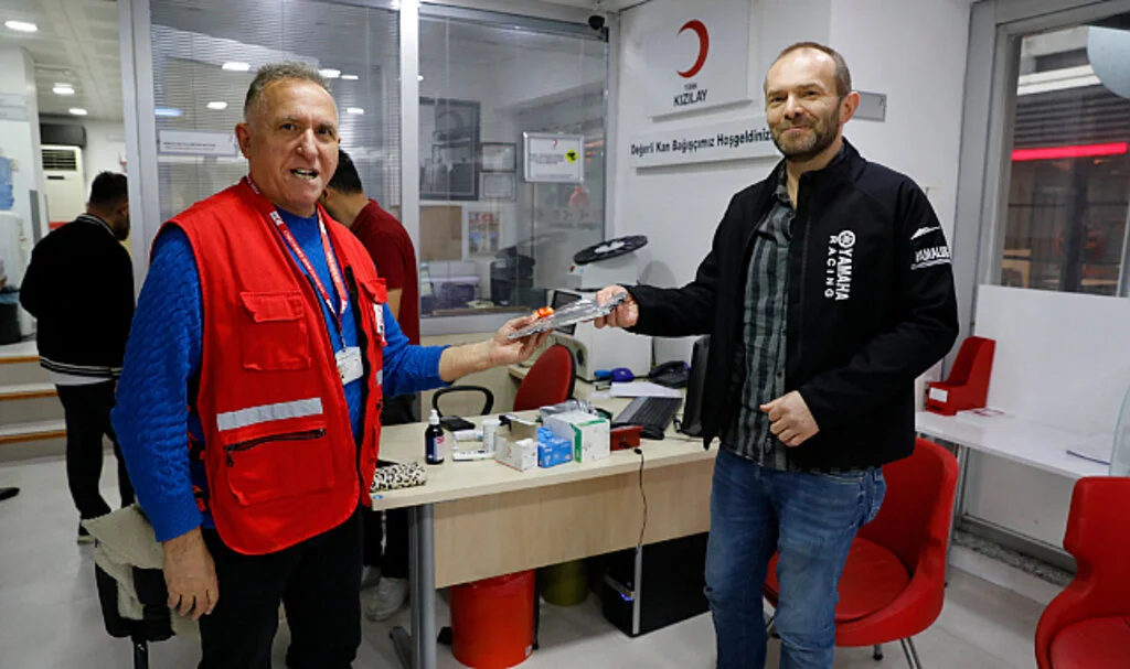 Samsun'da Türk Kızılaya kan bağışı yapanlara kitap hediye edildi