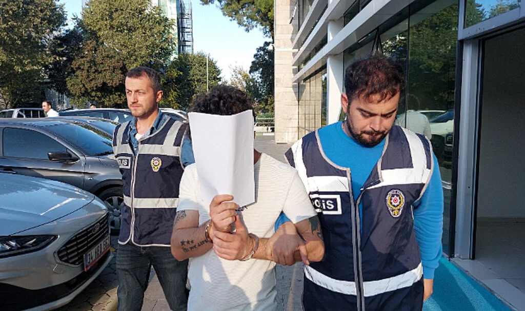 Samsun'da uyuşturucu tartışmasında arkadaşını döner bıçağı ile hastanelik etti