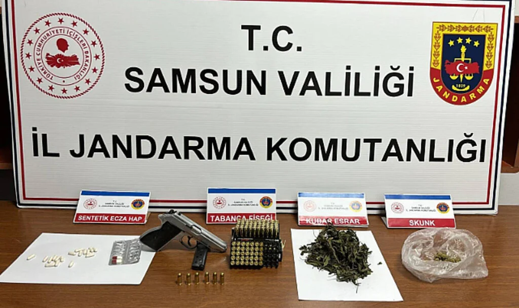 Samsun'da uyuşturucu ticareti yaptığı iddiasıyla 3 kişi yakalandı