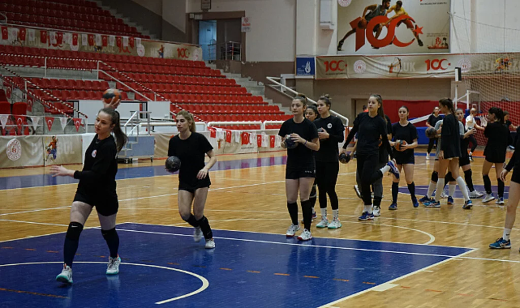 Samsun Hentbol siftah peşinde