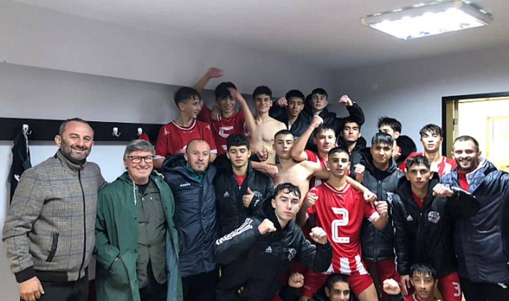 U16'larda şampiyon Kadıköyspor oldu
