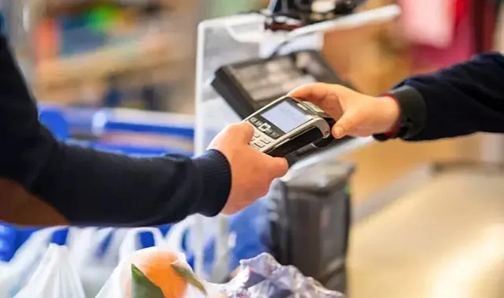 Yemek kartları ile marketten alışveriş yapanlar dikkat! ‘İş dünyasına duyurmuş olalım’ diyerek seslendiler: Düzenleme geliyor