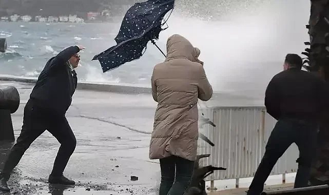 Zonguldak'ta eğitime fırtına engeli! Valilik kararı açıkladı: O personel de izinli sayılacak