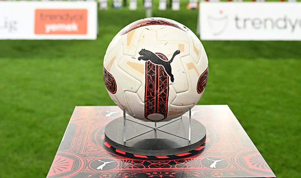 42 futbolcu 17 maçın tamamında forma giydi