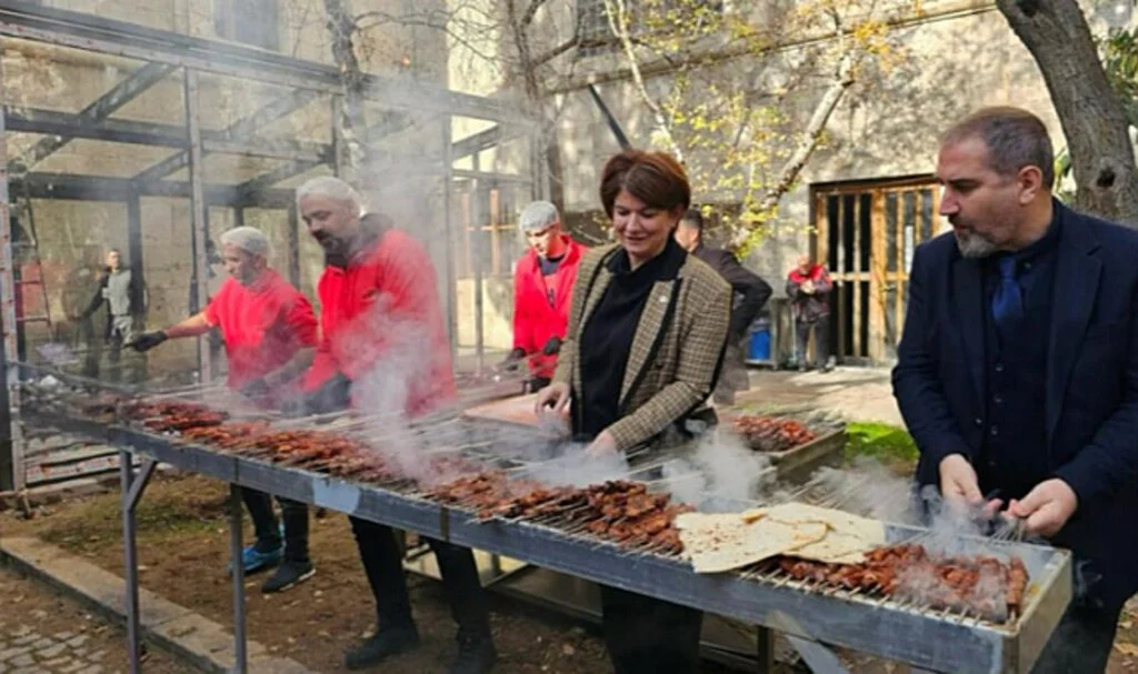 Afiyet olsun sayın vekiller...
