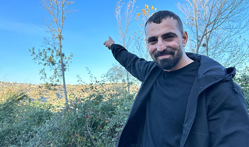 Ağaçta 2. 5 saat asılı kalan paraşütçü konuştu: “İtfaiye gelene kadar iple kendimi ağacın gövdesine bağladım”