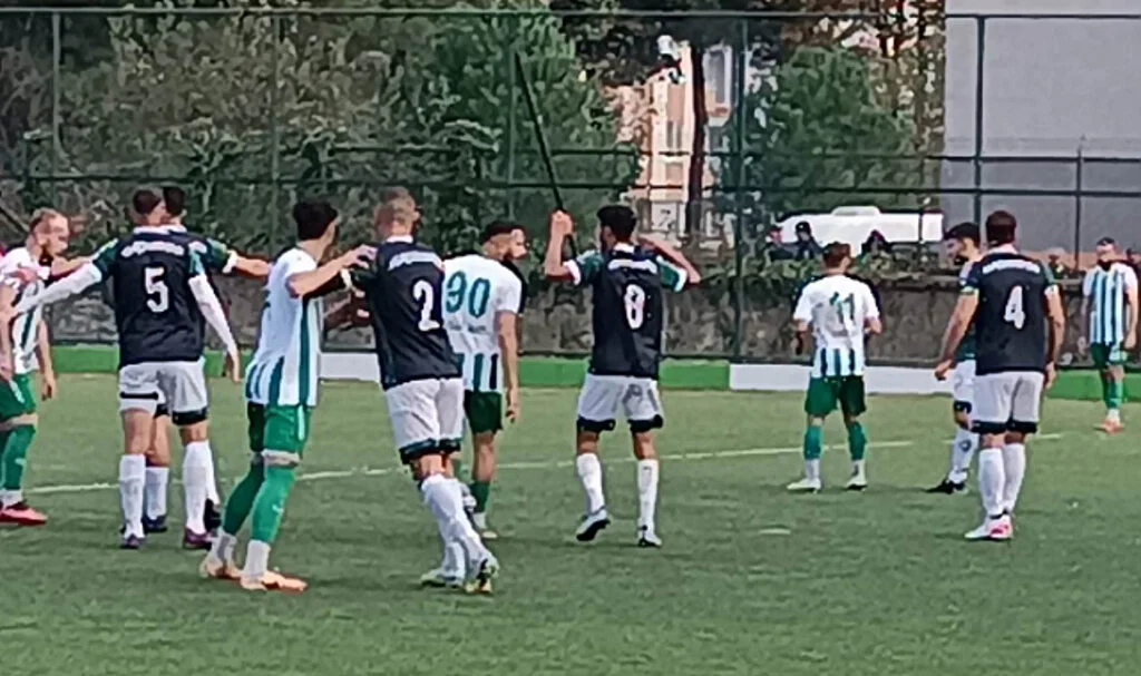 Alaçamspor evinde mağlup