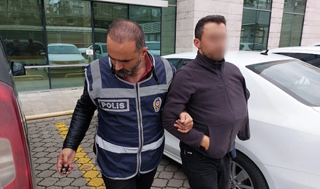Arkadaşını sırtından bıçaklayan şahıs tutuklandı