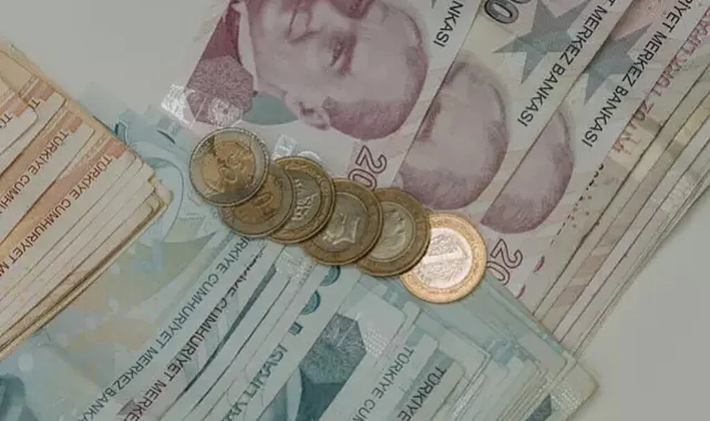 Asgari ücret 3. toplantısı bütçe görüşmelerine takıldı: Ne yüzde 45 ne yüzde 50! ‘Yüzde 37 şimdiden cepte’ diyerek yeni asgari ücrette oranı paylaştı
