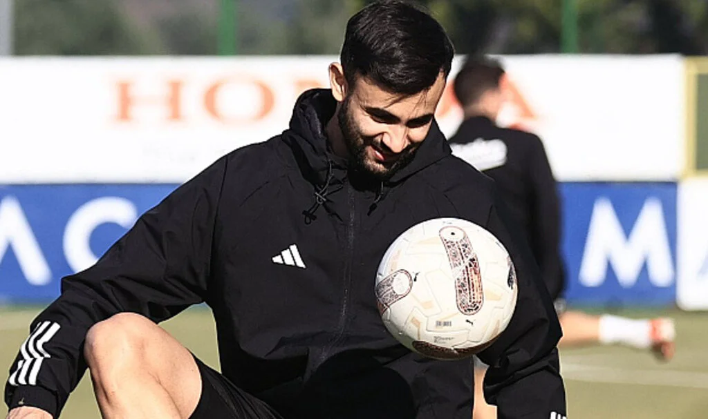 Beşiktaş'ta Ghezzal, takımla çalışmalara başladı