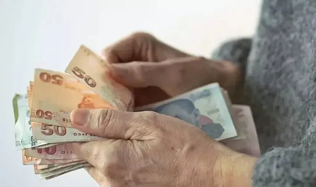 Çalışan emekliye 5000 TL ikramiye tamam! SGK'ya ödeme takvimi için Bakan Işıkhan'dan talimat