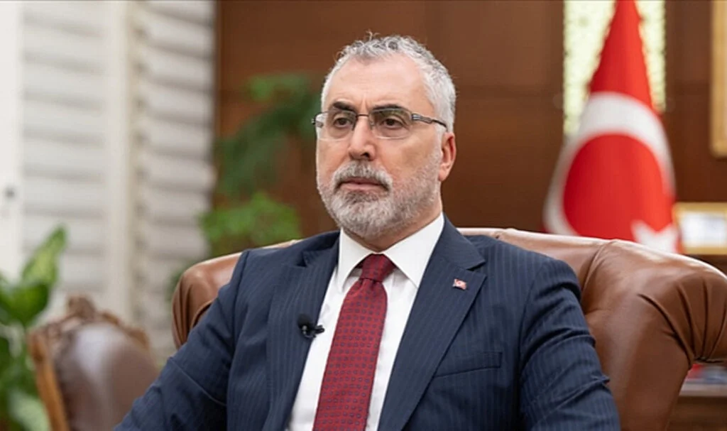 Çalışma ve Sosyal Güvenlik Bakanı Vedat Işıkhan'dan asgari ücret açıklaması