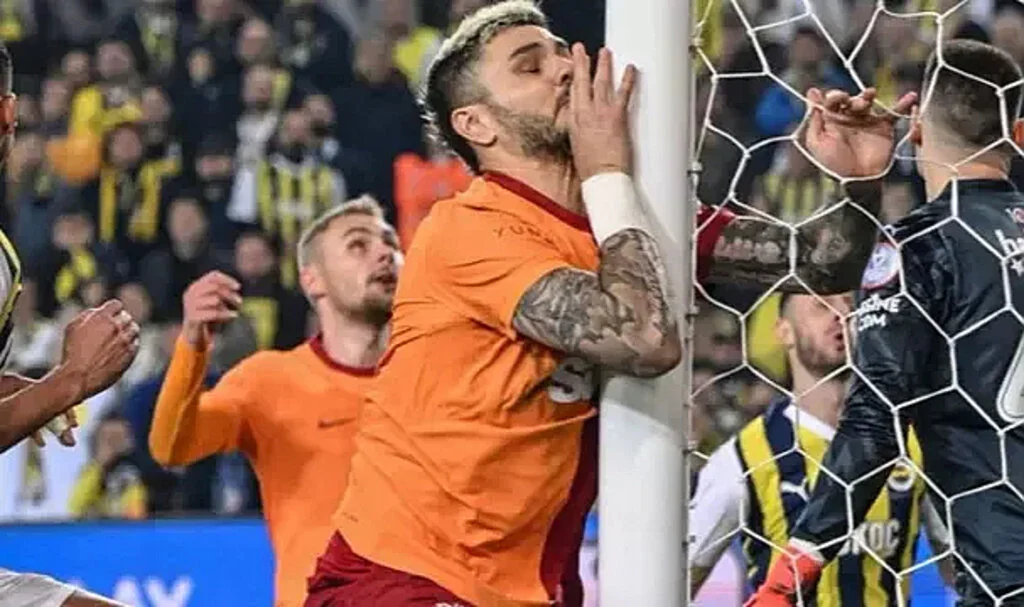 Derbide suratını direğe çarpmıştı, Icardi için korkulan iddia! 'Elmacık kemiğinde kırık var' Süper Kupa maçına maske ile çıkabilir