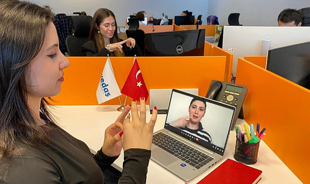 Elektrik dağıtım şirketinden 'engellilere özel' iletişim hizmeti