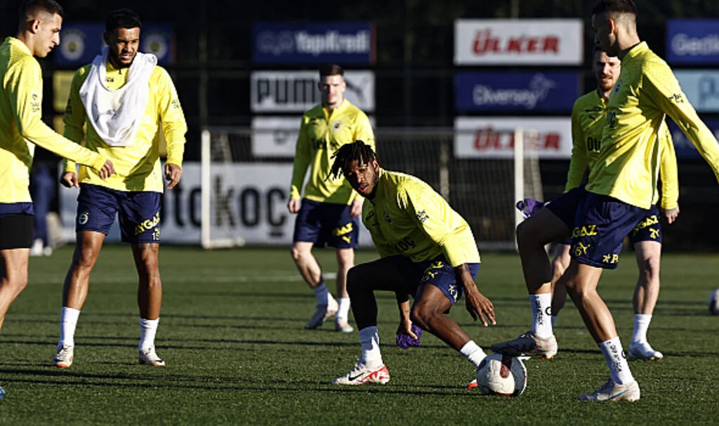 Fenerbahçe'de kadro şekilleniyor