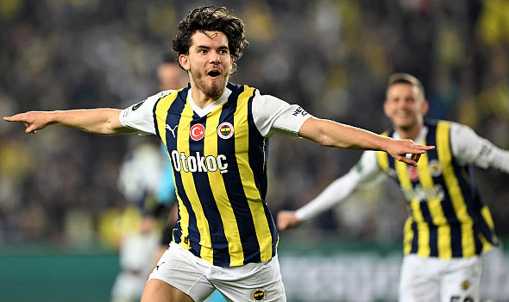 Ferdi Kadıoğlu dikkat çekiyor
