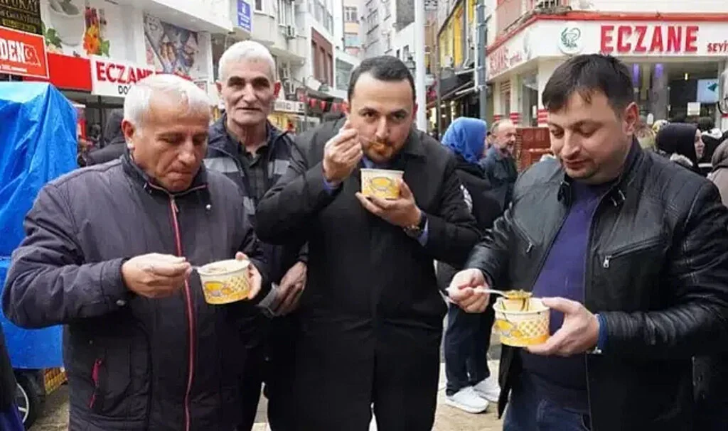 İki ilde 'kara lahana' tepkisi! 'Dünyanın en kötü yemekleri' listesinde yer almıştı