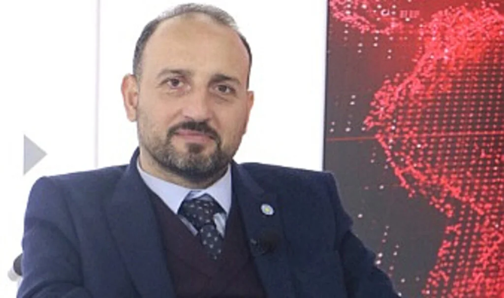 İYİ Parti eski GİK Üyesi ve Kurucu İl Başkanı Ömer Süslü: 'İYİ Parti kendi adayları  ile seçime girmeli!'
