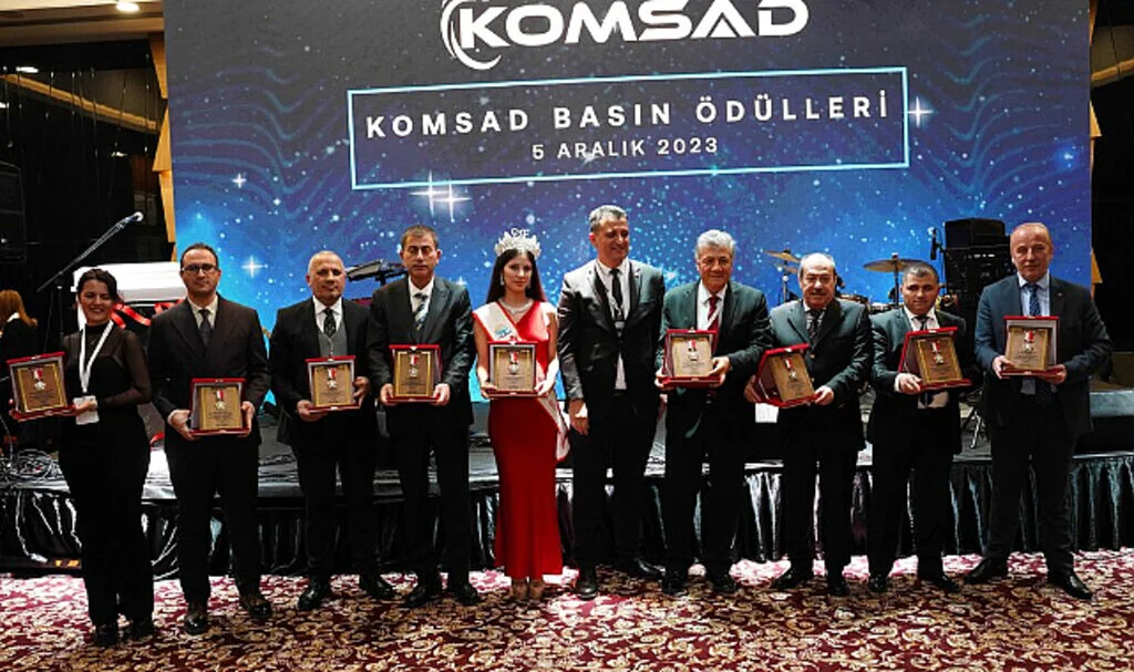 KOMSAD başarılı gazetecileri ödüllendirdi