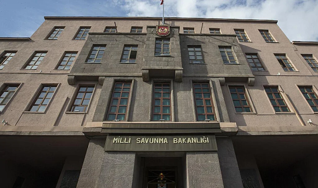 Milli Savunma Bakanlığı'na 190 memur ile 39 uzman yardımcısı alınacak