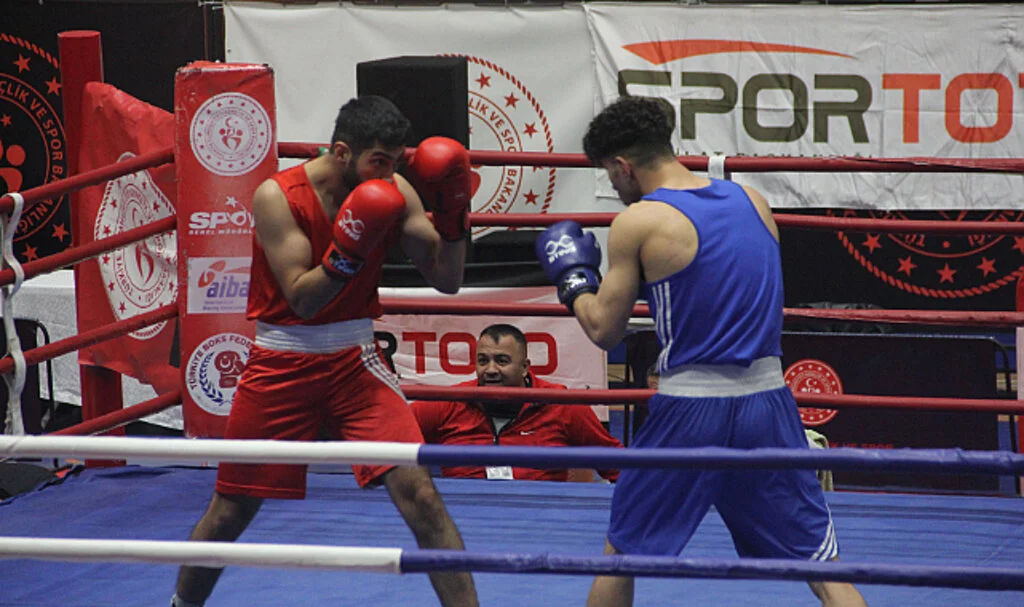 Mustafa Bilir Büyük Erkekler Türkiye Ferdi Boks Şampiyonası başladı