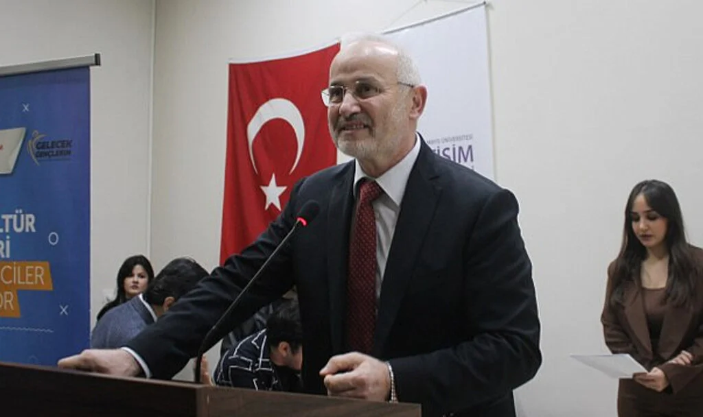 OMÜ Rektörü Yavuz Ünal'dan öğrencilere tavsiye 