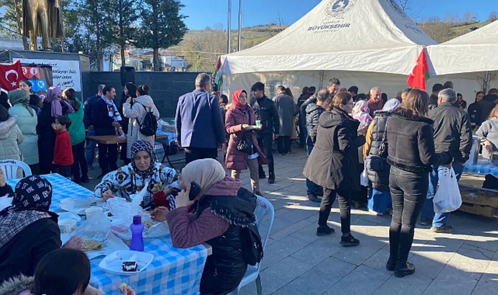 Samsun Alaçam'da Filistin'e yardım kermesi 