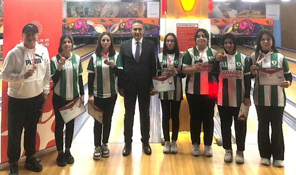 Samsun Alaçam Şadiye Muzaffer Turhan Anadolu Lisesi bowling Karadeniz birincisi