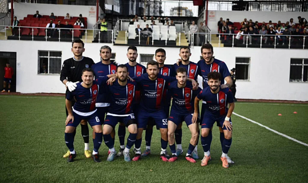 Samsun Büyükşehir Belediyespor lidere teslim