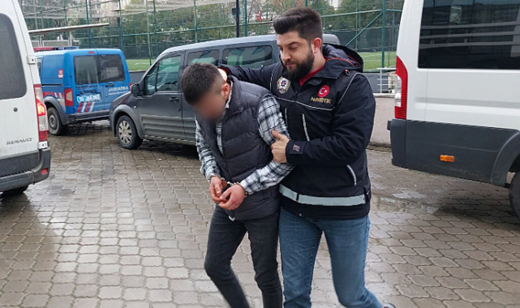 Samsun'da 125 adet sentetik ecza ile yakalanan şahıs tutuklandı