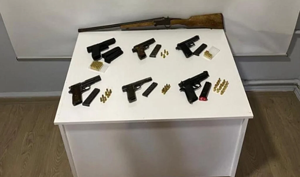 Samsun'da 6 adet tabanca ele geçirildi