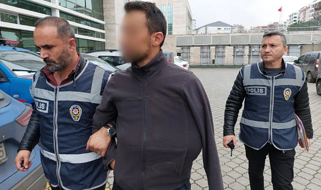 Samsun'da Arkadaşını sırtından bıçaklayan şahıs adliyeye sevk edildi