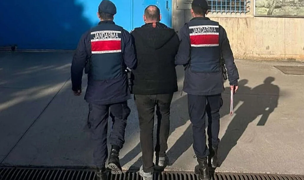 Samsun’da çeşitli suçlardan aranan 4 firari hükümlü yakalandı