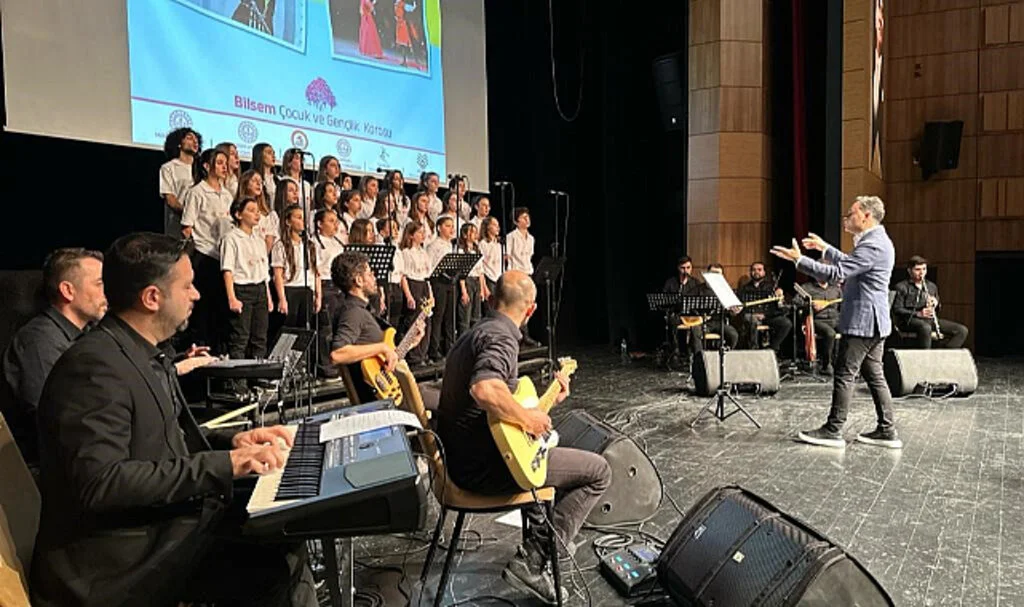 Samsun'da Çocuk ve Gençlik Korosundan 12 farklı dilde konser
