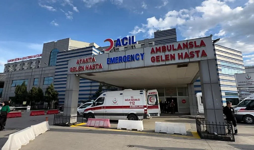 Samsun'da hastane inşaatında 5 metre yükseklikten düşen işçi yaralandı