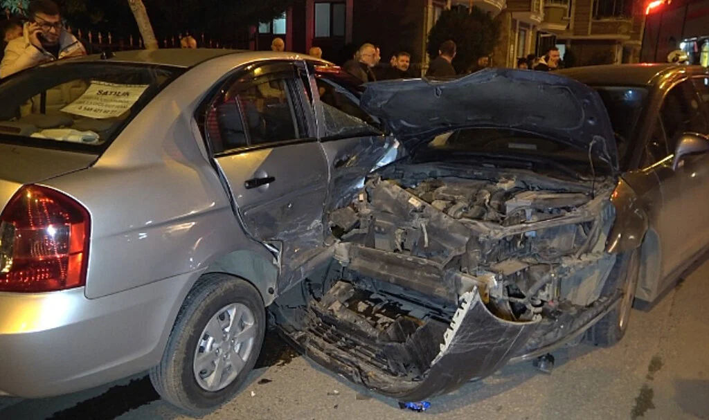 Samsun'da iki otomobil çarpıştı: 2 yaralı
