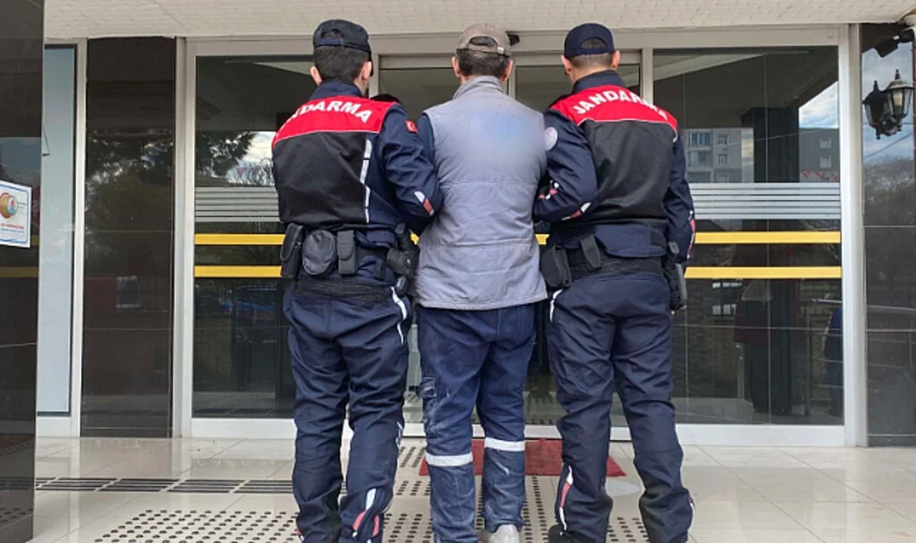 Samsun'da jandarmadan aranan şahıslara operasyon: 23 kişi tutuklandı