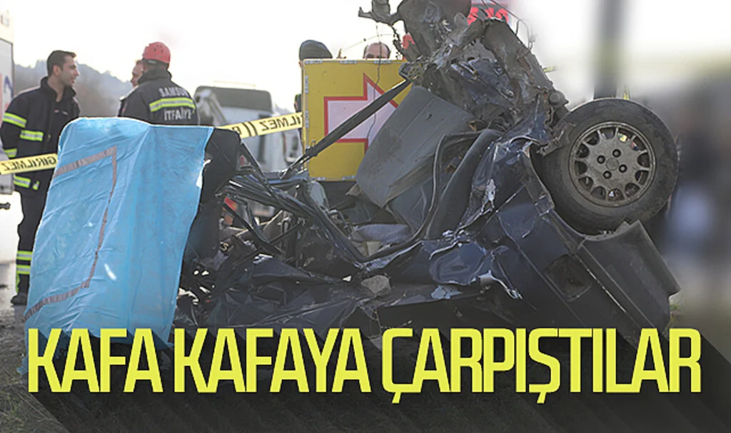Samsun'da Otobüsle kafa kafaya çarpışan otomobil parçalara ayrıldı: 2 ölü, 3 yaralı
